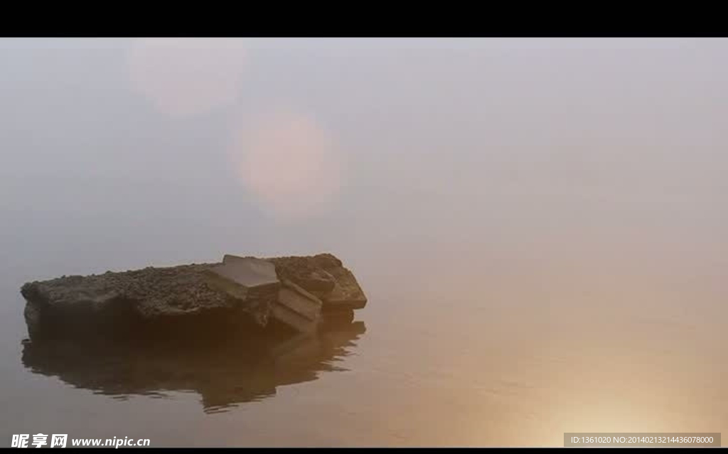 水中静谧石头视频素材