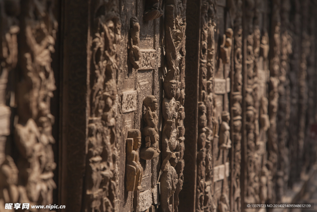曼德勒的寺院木雕