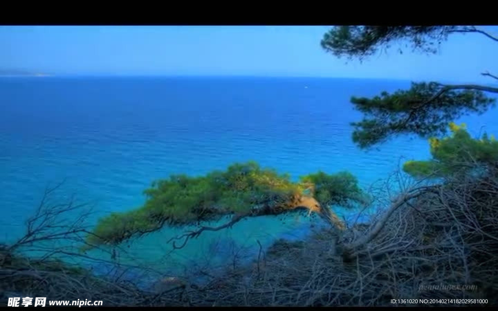 蓝天海岸风景景色视频