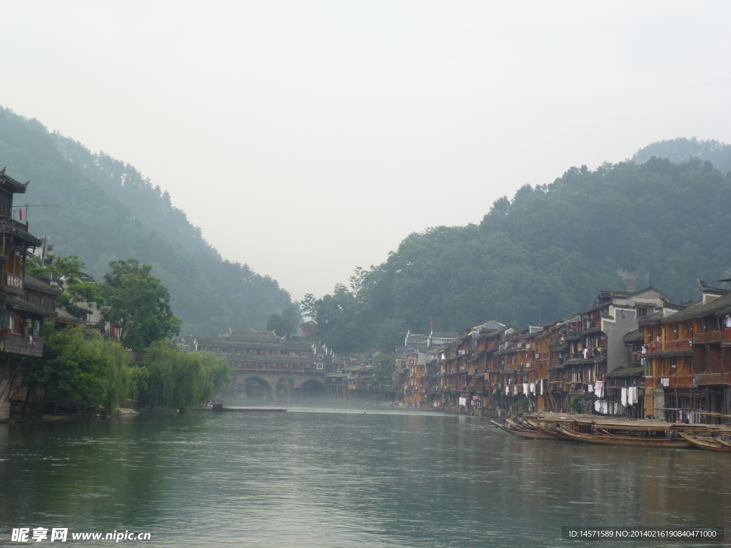 凤凰古城