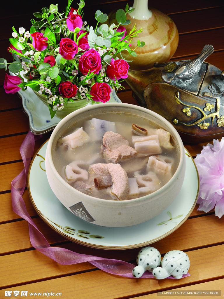 莲藕排骨汤