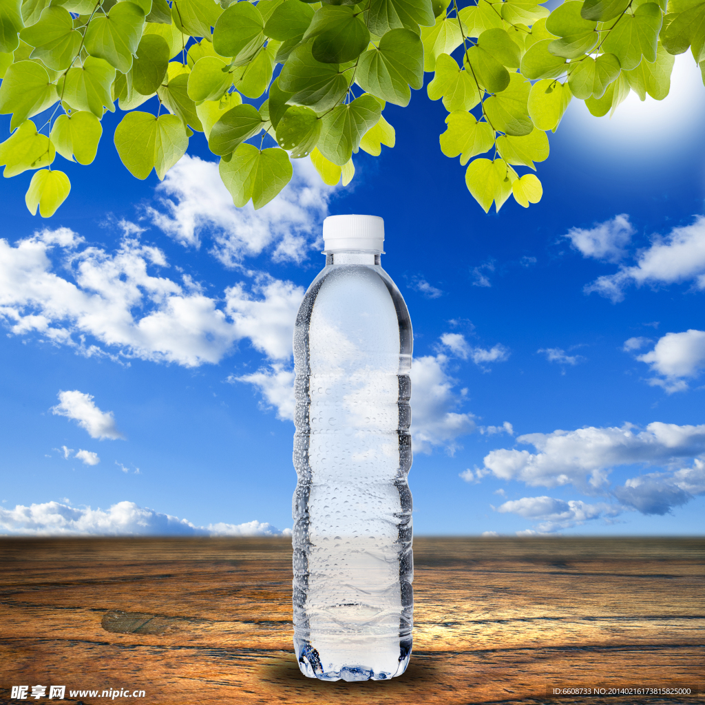 矿泉水广告设计