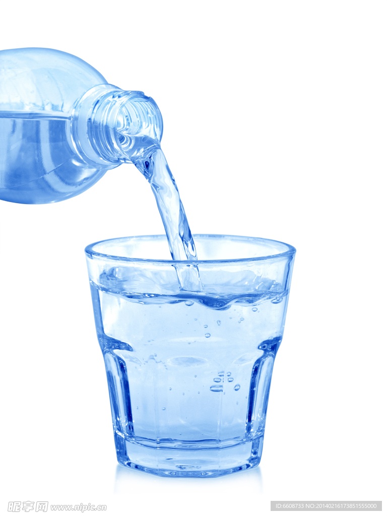 矿泉水广告设计