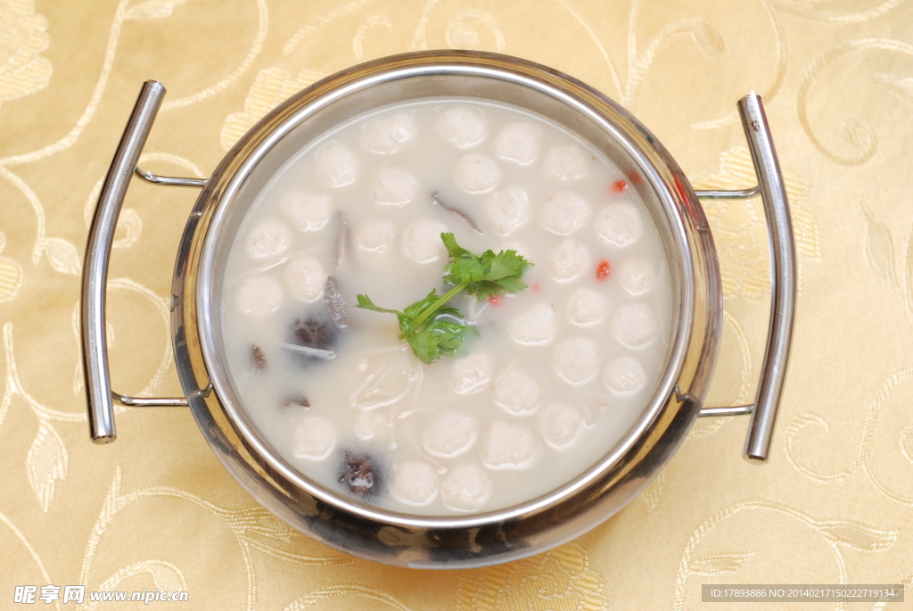 山菌会鱼丸