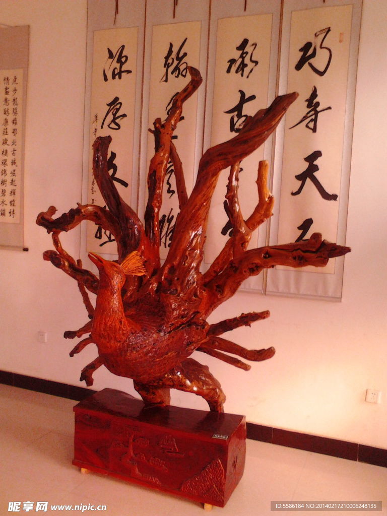 木雕孔雀