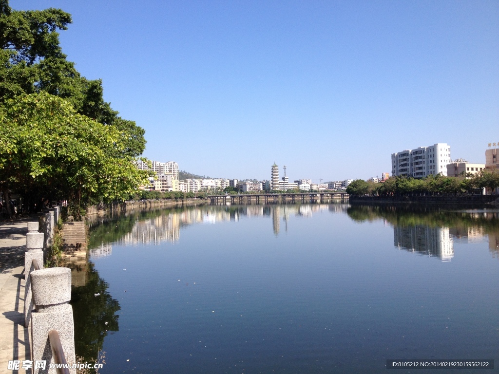 恩平锦江河畔