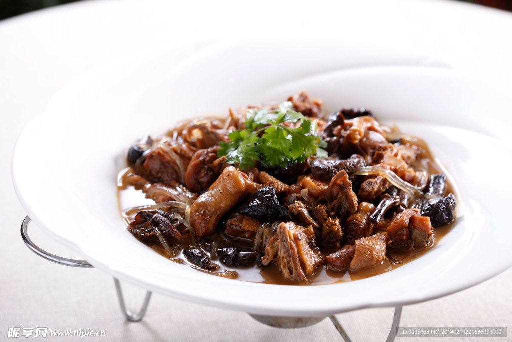小鸡炖蘑菇