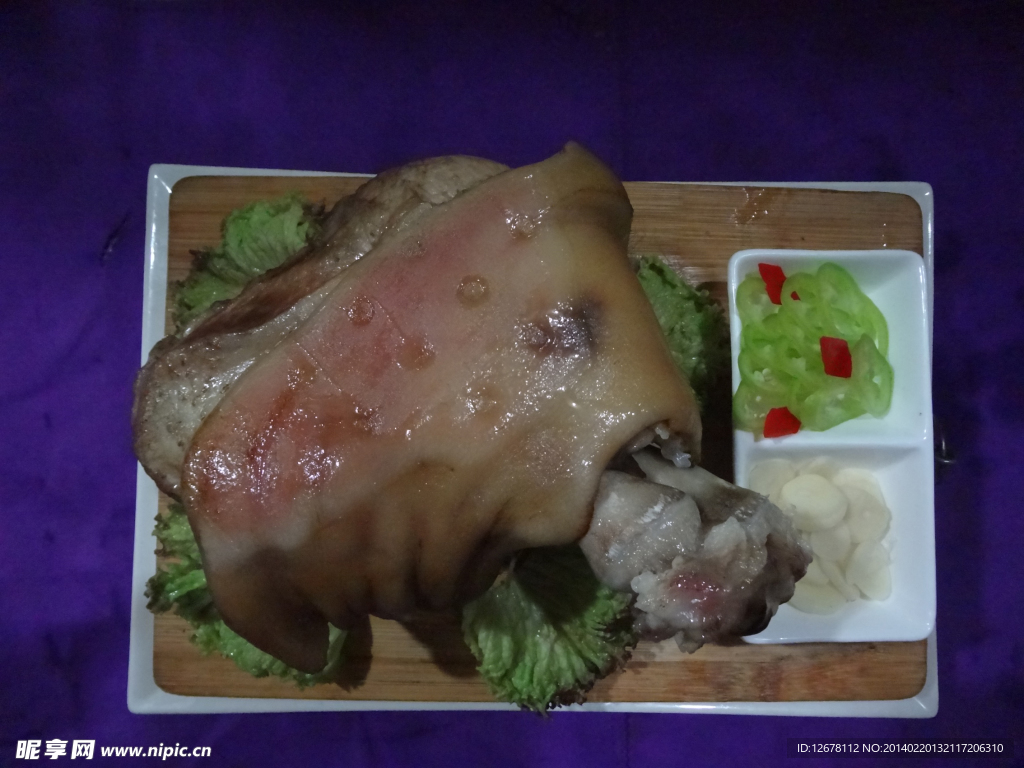 粘板肘子