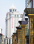 高楼与灯塔