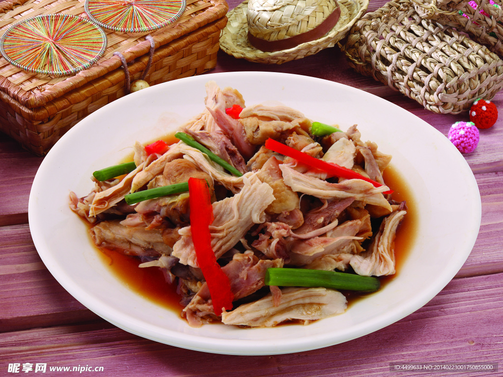新疆椒麻鸡回味无穷，是当地的一道特色美食，主要是做法很简单_哔哩哔哩_bilibili