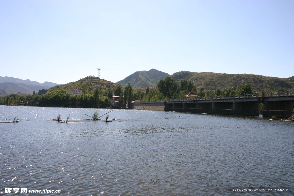 小岛景色美