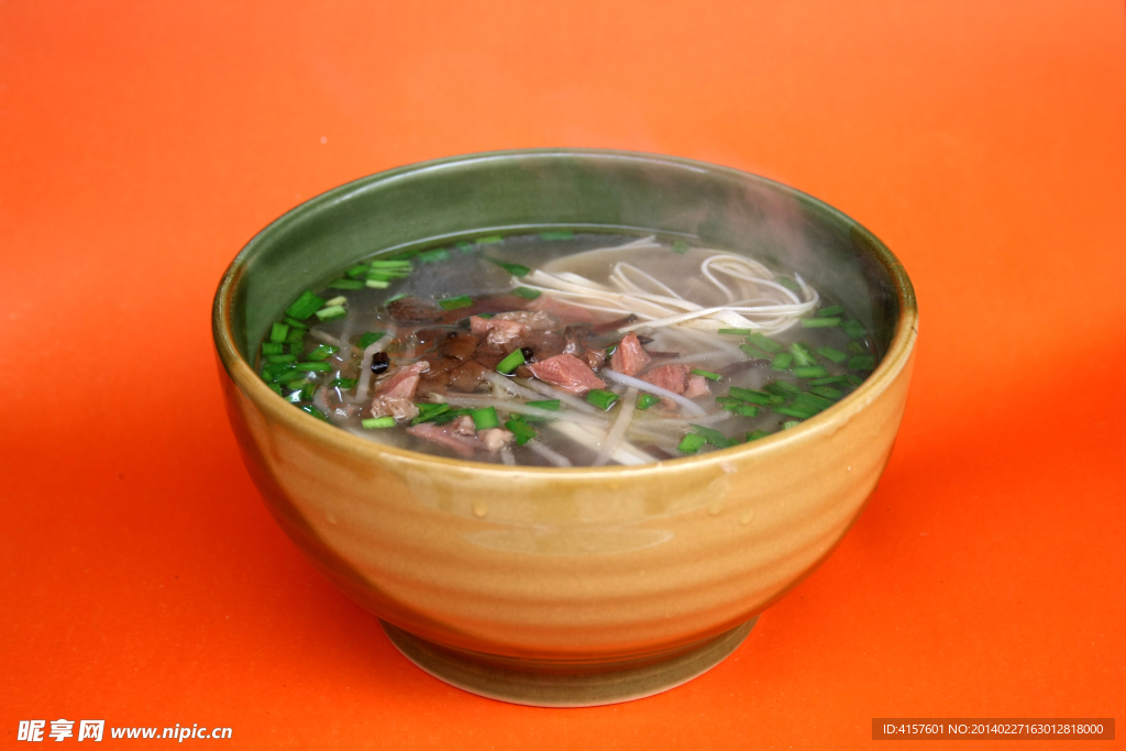 牛肉野生菌米线
