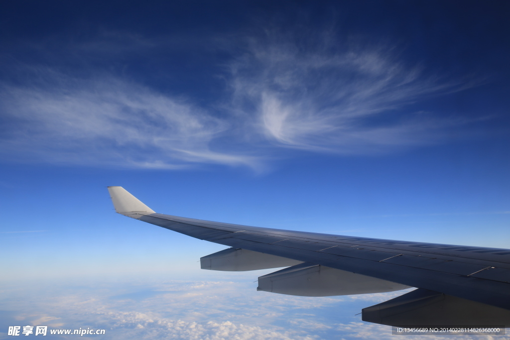 飞机上拍摄的云海