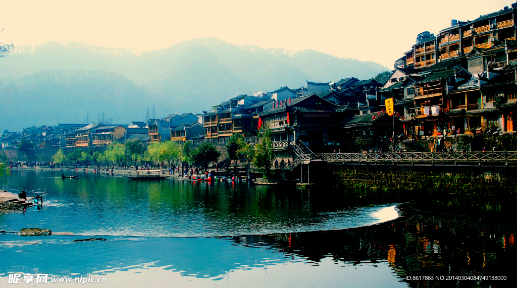 凤凰古城