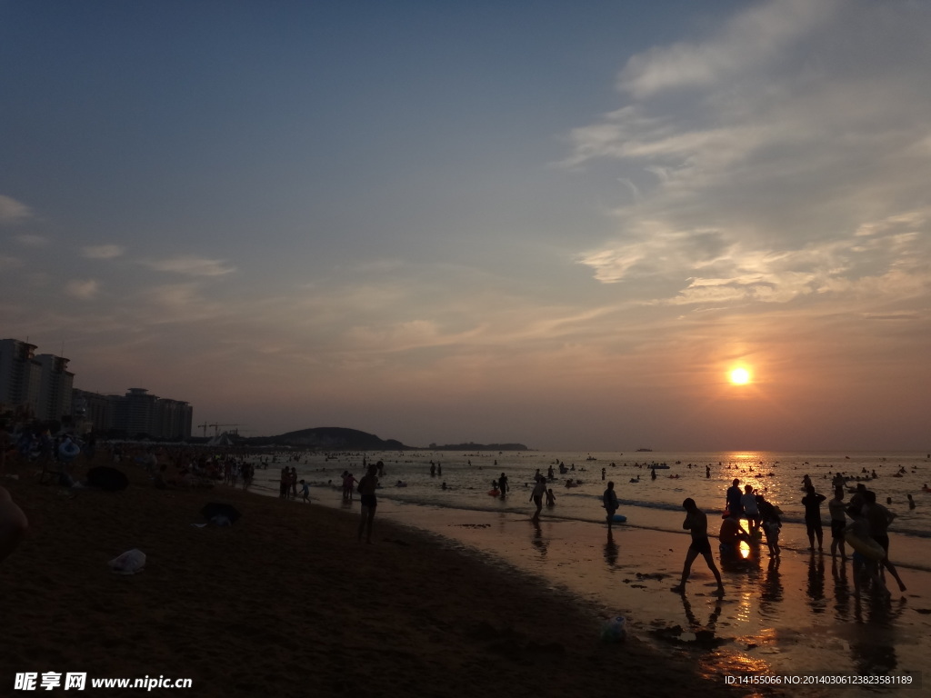 海滩夕阳