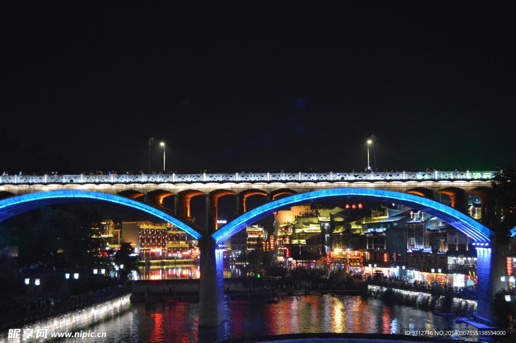 凤凰大桥夜景