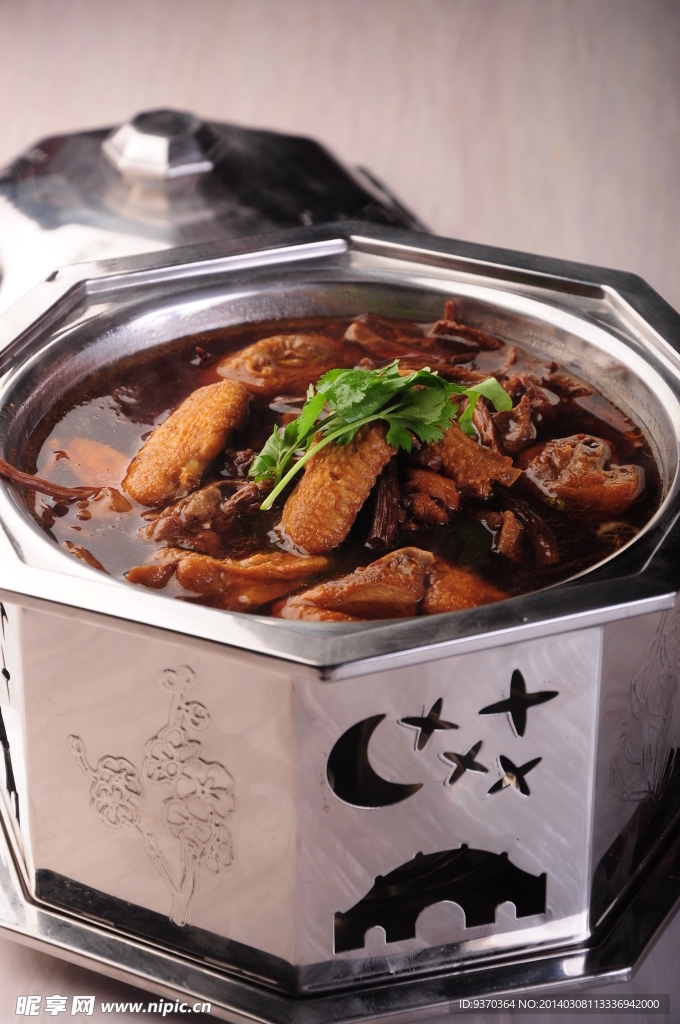 茶树菇炖土鸡