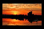 夕阳晚霞湖水视频