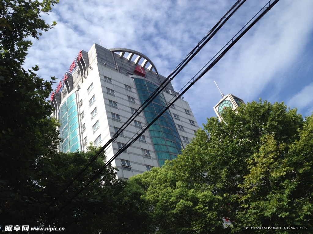 现代建筑物