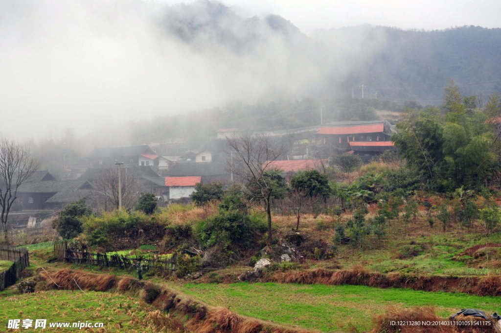 宁静的山村