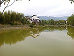 依山伴水的徽式建筑