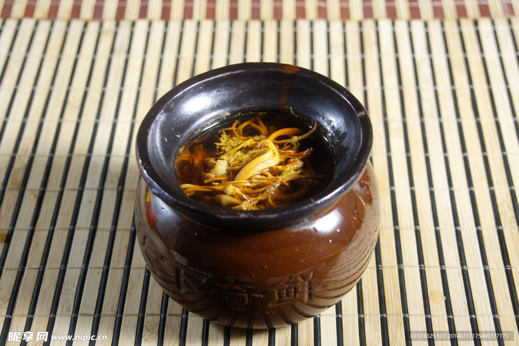 虫草花煨瘦肉