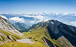 山峰 春天风景图片