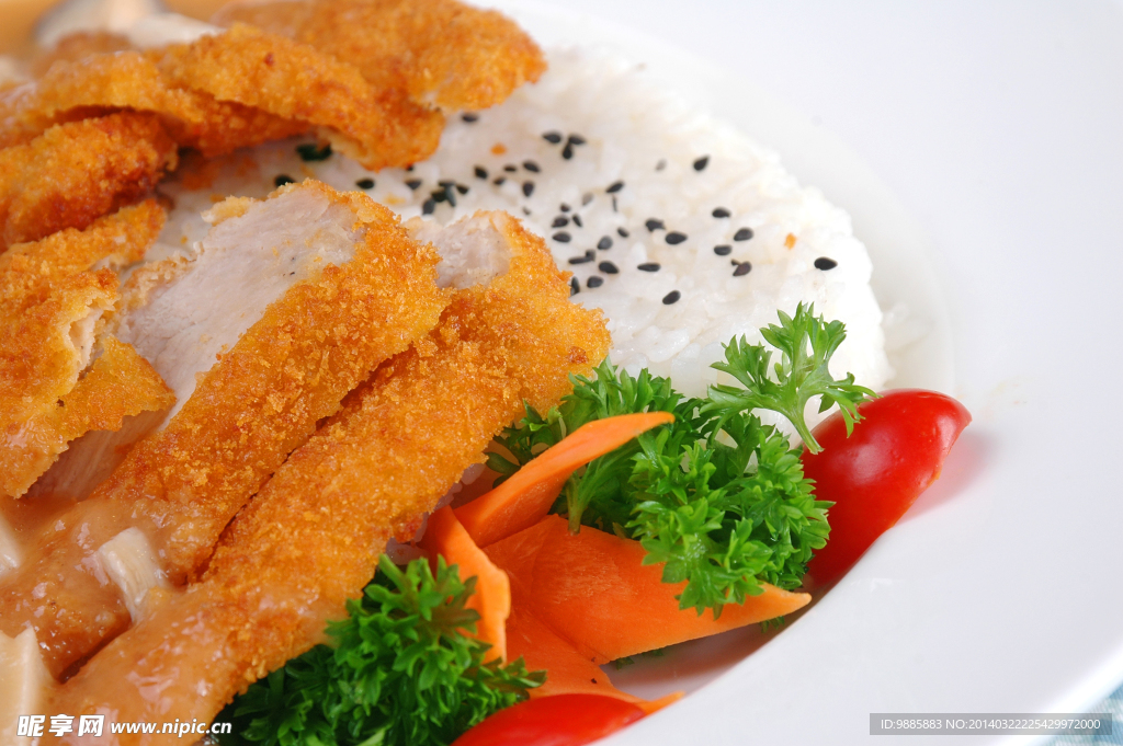 蘑菇奶油猪排饭