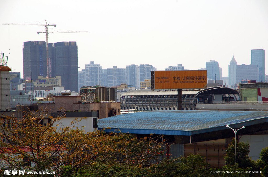 城市地铁站远景