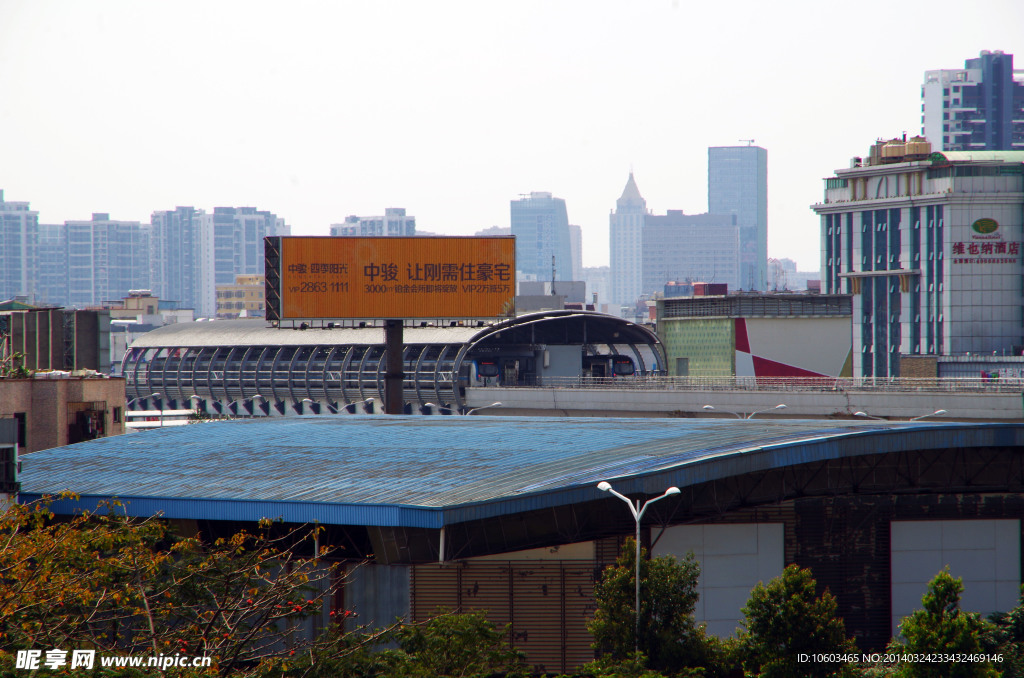 城市地铁站远景