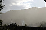 雨中山村