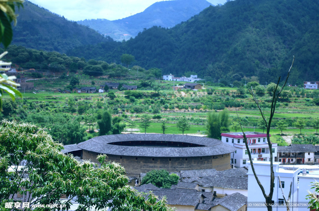 围龙屋山水 花萼楼