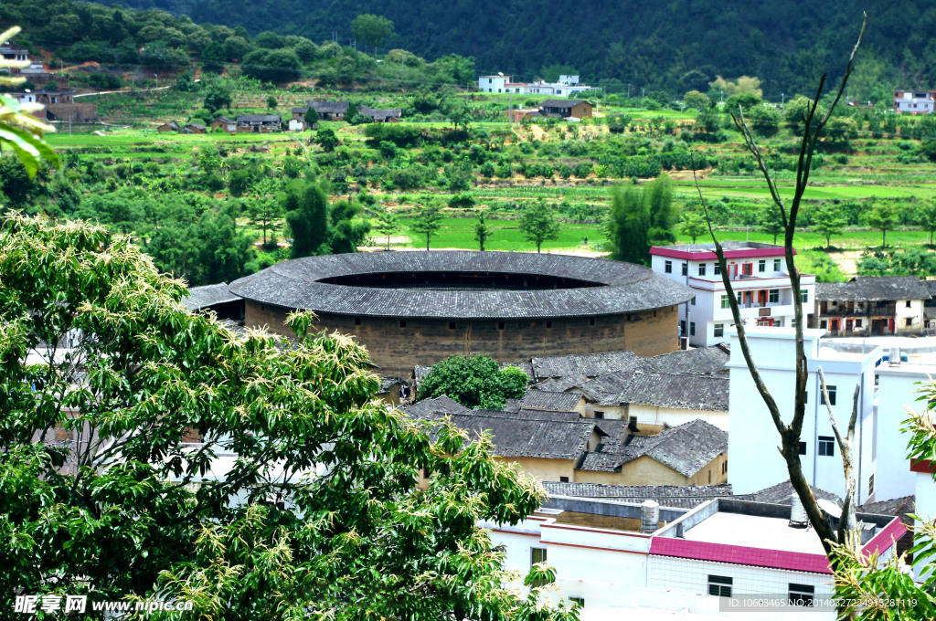 围龙屋山水 花萼楼