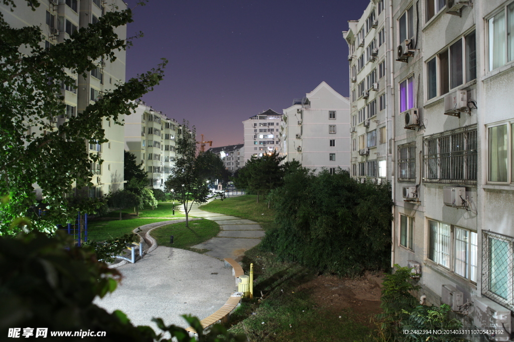 住宅小区夜景