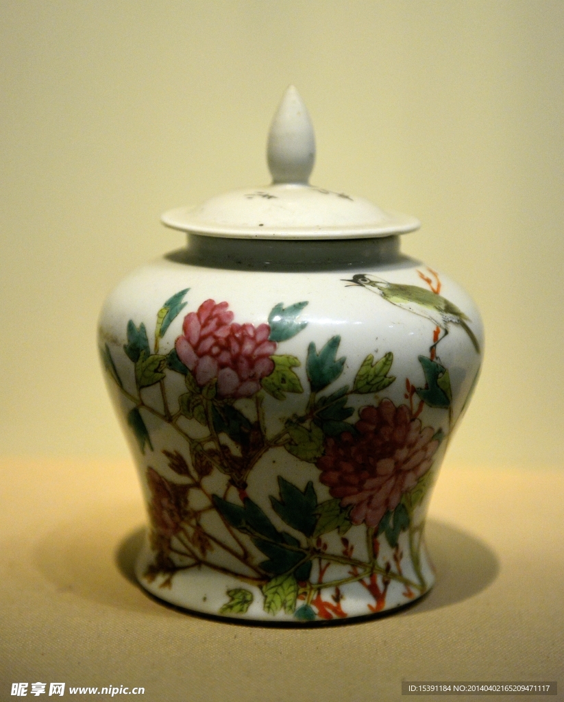 古董瓷罐