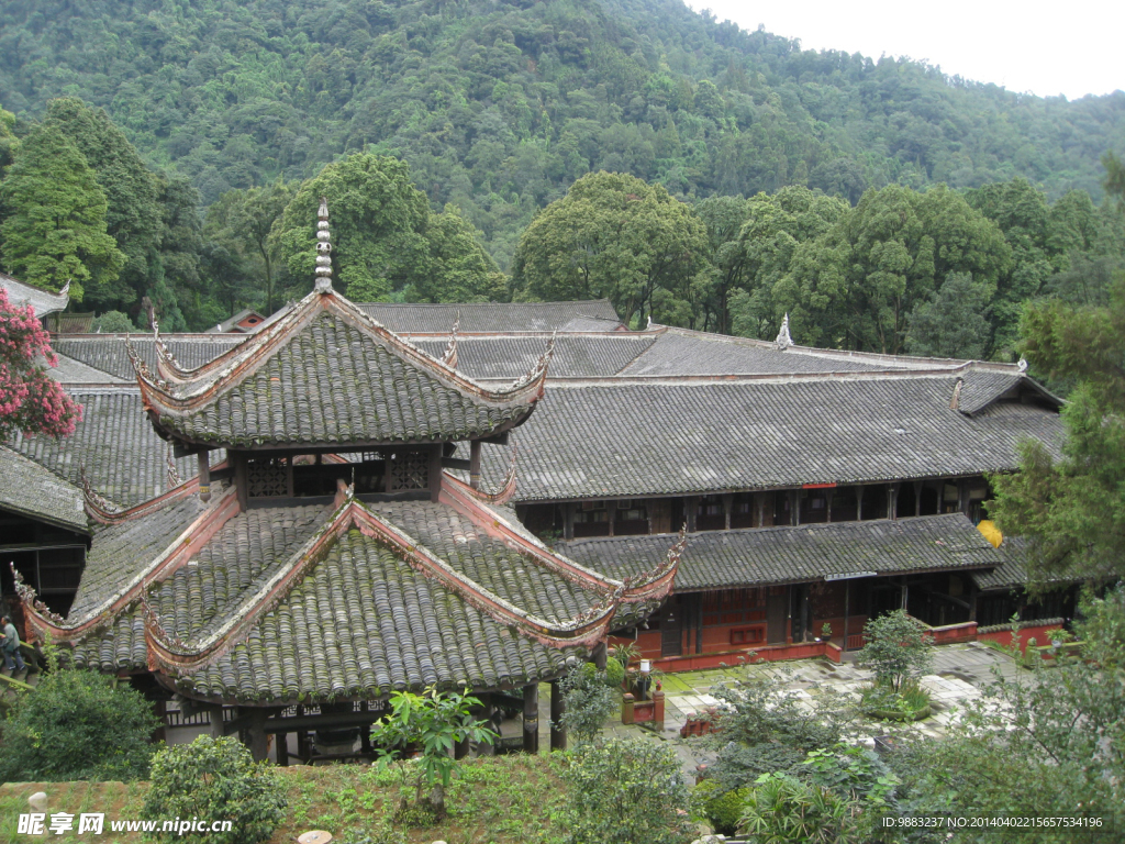 峨眉山伏虎寺庙宇