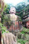远观乐山大佛