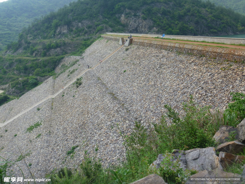 水坝 山 四明山