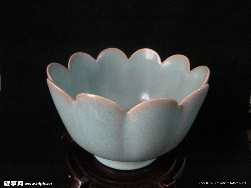 汝瓷 莲花碗