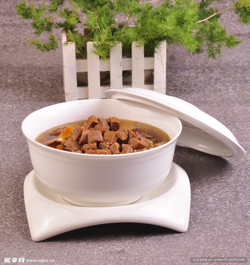 山菌炖鹿肉