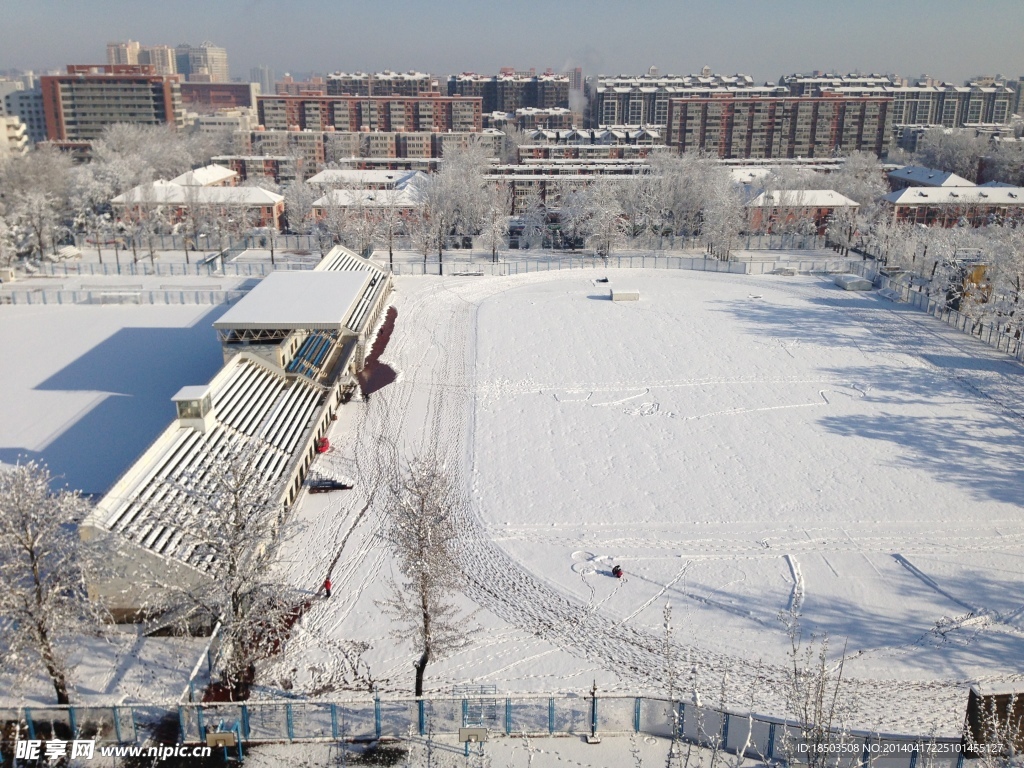 雪后校园