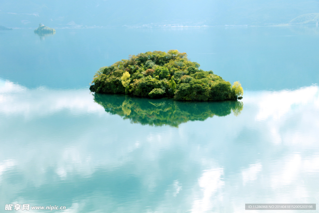 泸沽湖一景