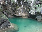 绿色湖水
