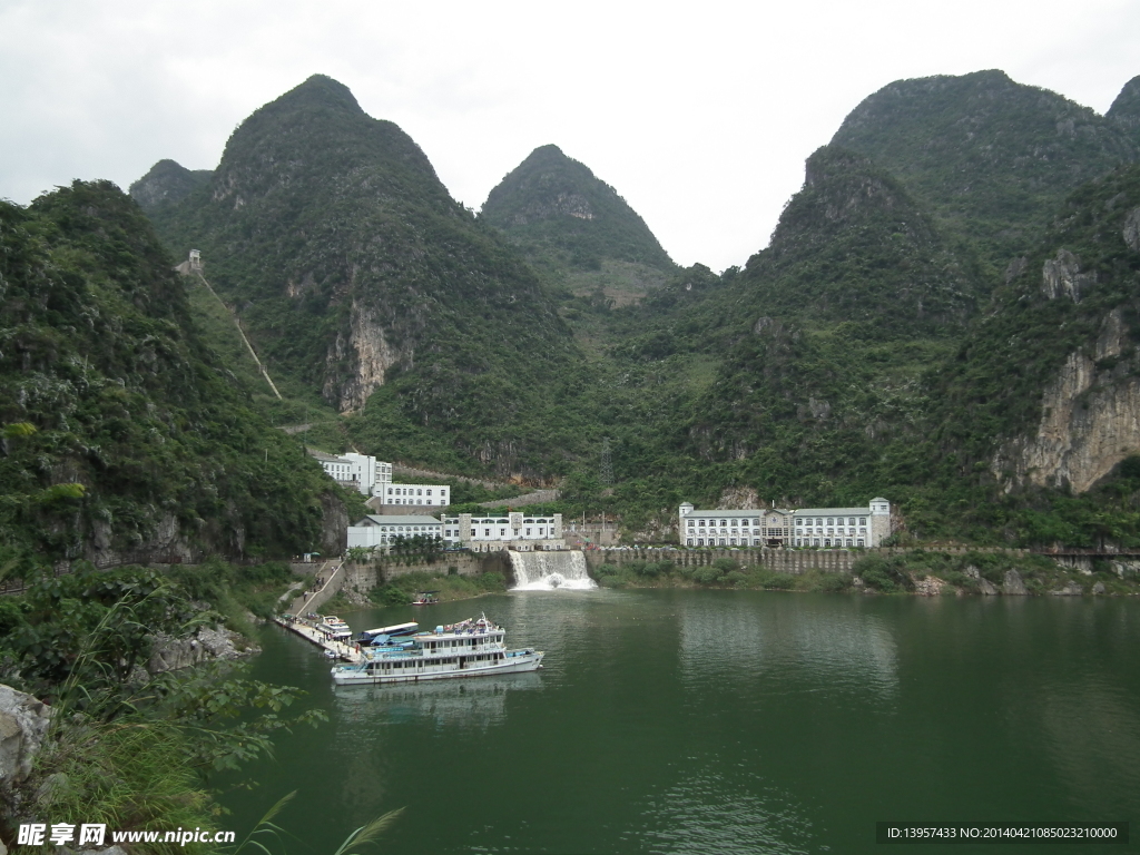湖水