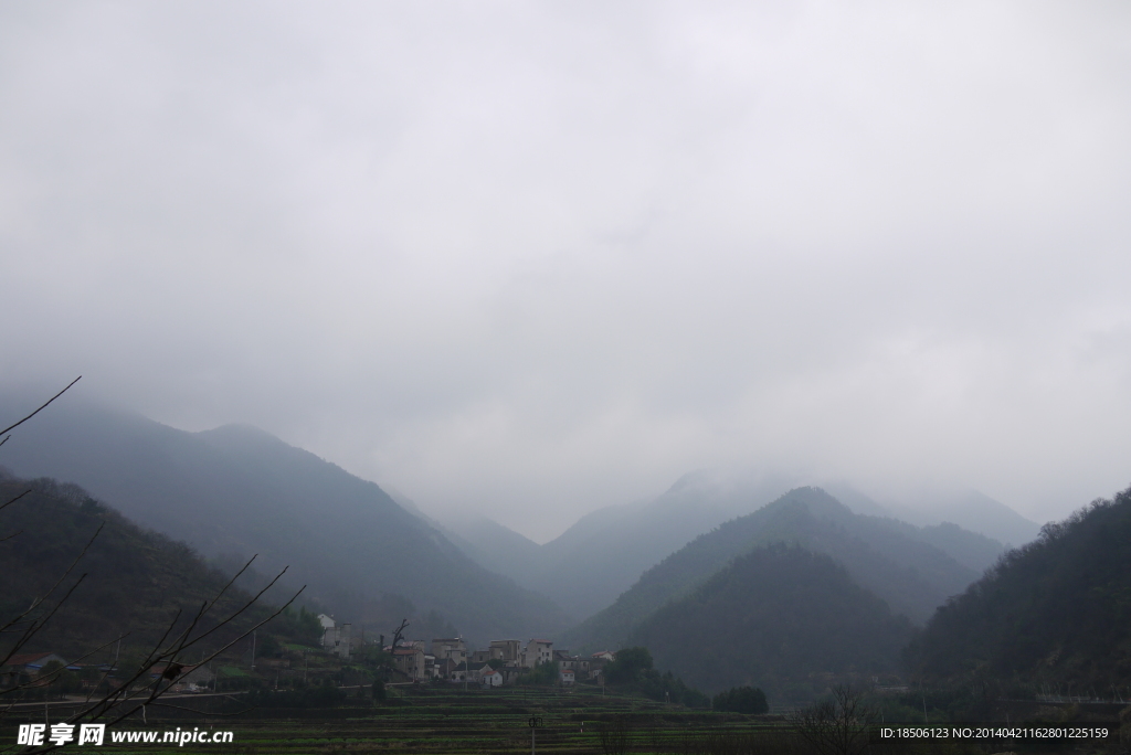 天姥山雾海