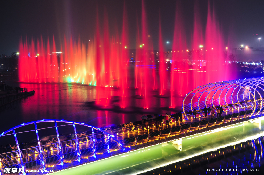 长沙梅溪湖夜景红色调
