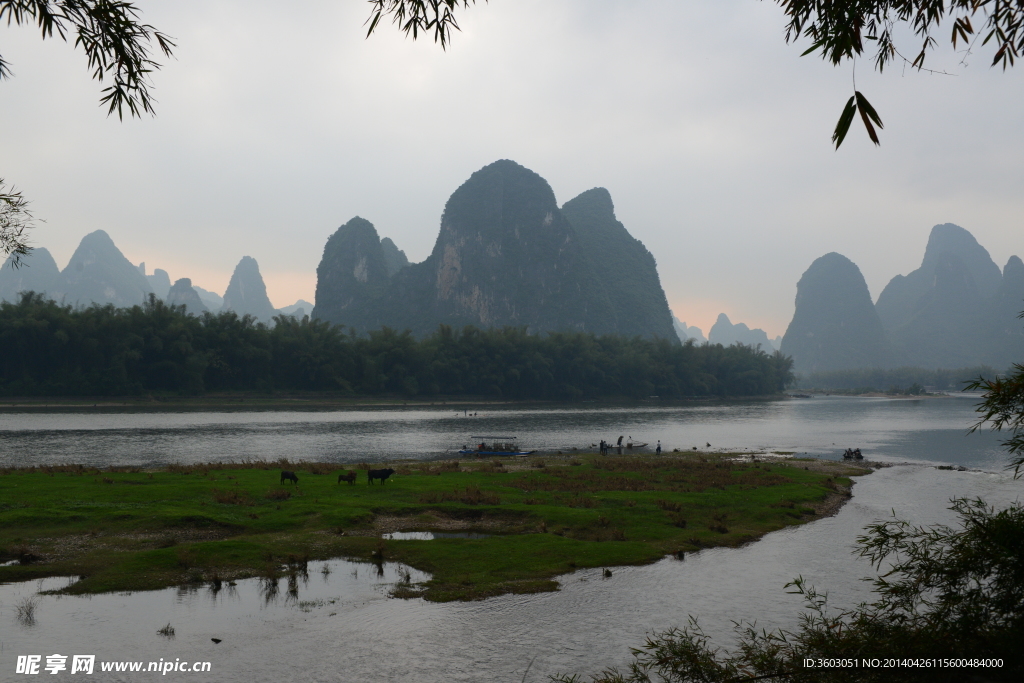 兴坪江景