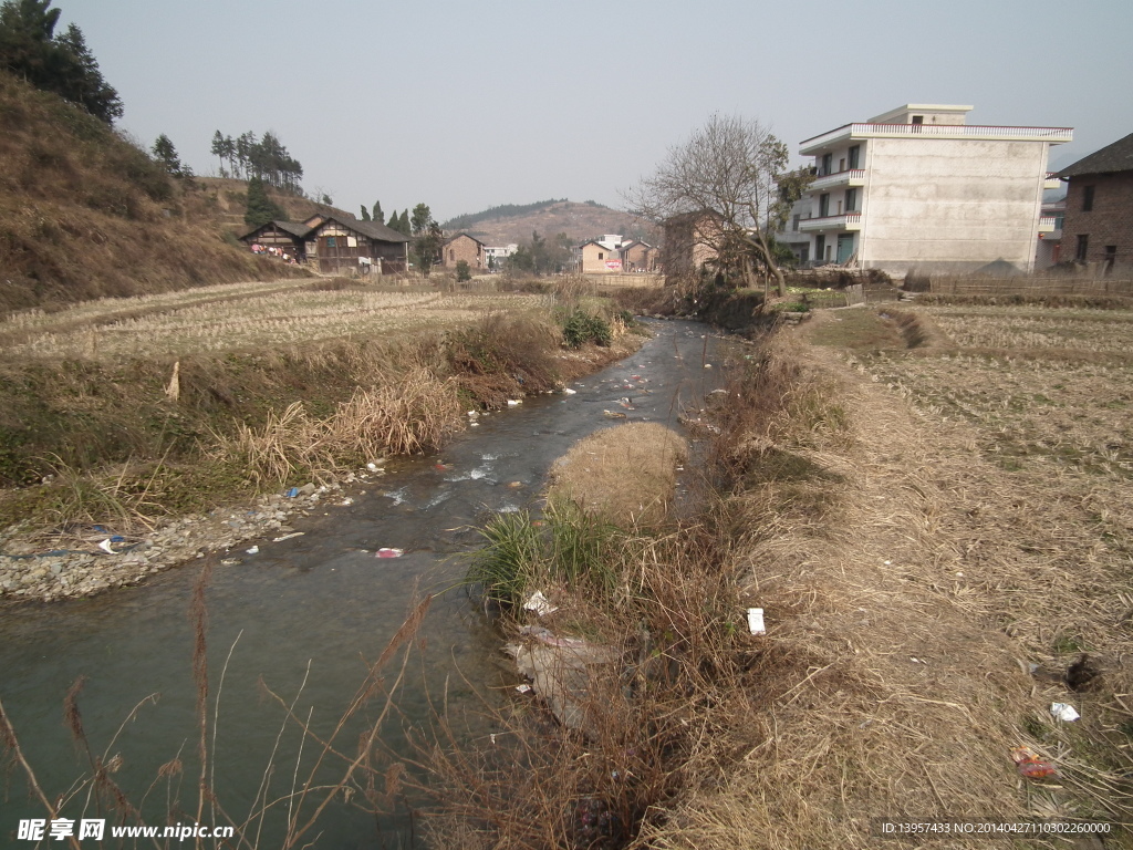 小河