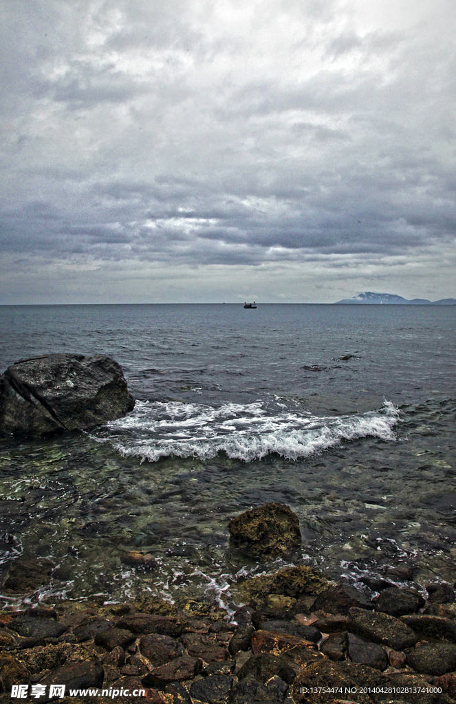 海岛浪涛