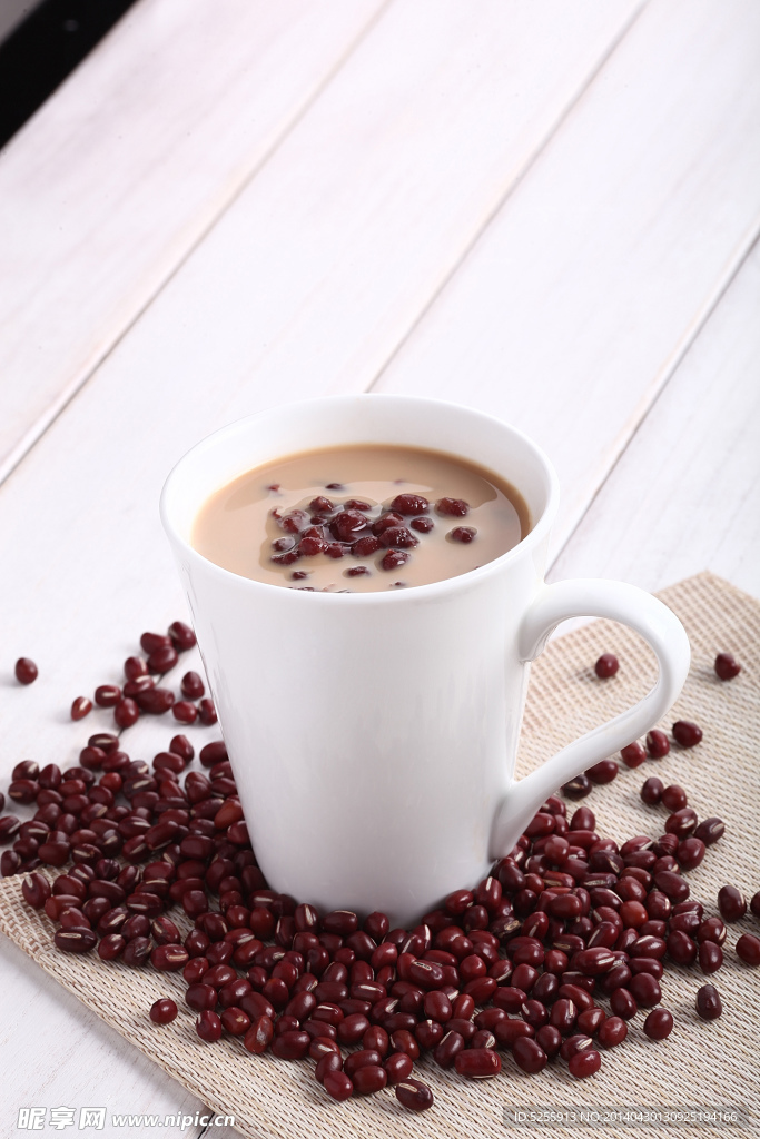 椰香红豆奶茶热